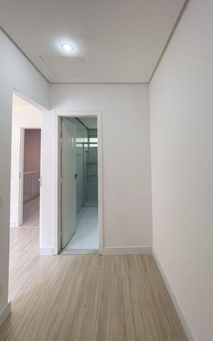 Casa à venda com 213m², 4 quartos e 2 vagas Casa à venda com 213m², 4 quartos e 2 vagasCloset - Suíte