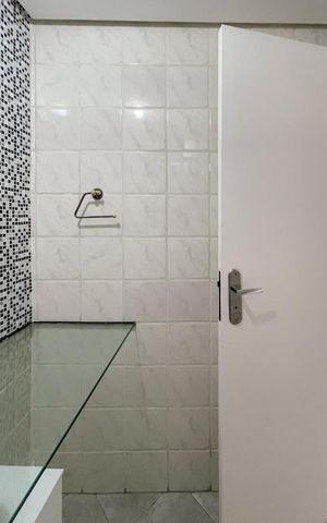 Casa à venda com 213m², 4 quartos e 2 vagas Casa à venda com 213m², 4 quartos e 2 vagasLavabo