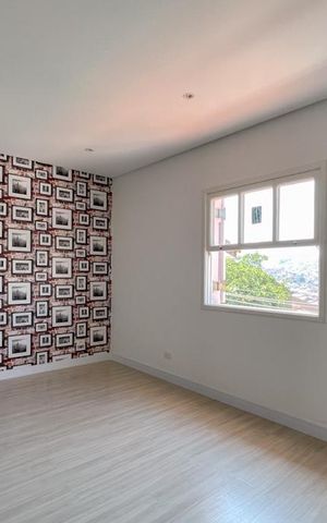 Casa à venda com 213m², 4 quartos e 2 vagas Casa à venda com 213m², 4 quartos e 2 vagasQuarto 3