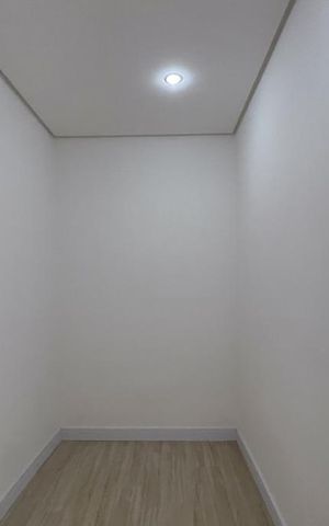 Casa à venda com 213m², 4 quartos e 2 vagas Casa à venda com 213m², 4 quartos e 2 vagasCloset - Suíte