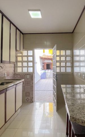 Casa à venda com 213m², 4 quartos e 2 vagas Casa à venda com 213m², 4 quartos e 2 vagasCozinha