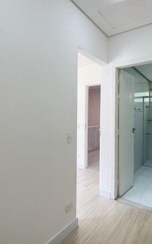 Casa à venda com 213m², 4 quartos e 2 vagas Casa à venda com 213m², 4 quartos e 2 vagasCloset - Suíte