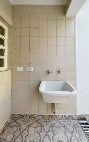 Casa à venda com 213m², 4 quartos e 2 vagas Casa à venda com 213m², 4 quartos e 2 vagasÁrea de Serviço