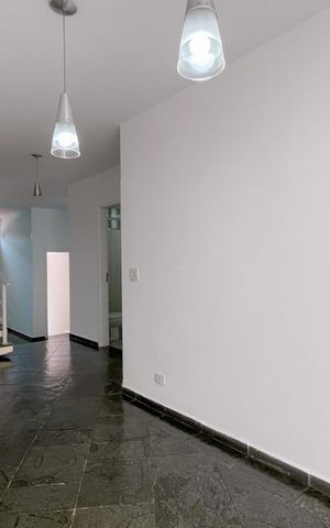 Casa à venda com 213m², 4 quartos e 2 vagas Casa à venda com 213m², 4 quartos e 2 vagasSala de Jantar
