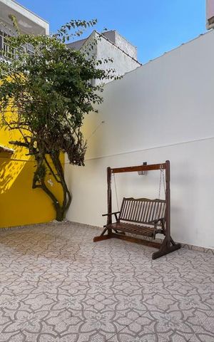 Casa à venda com 213m², 4 quartos e 2 vagas Casa à venda com 213m², 4 quartos e 2 vagasQuintal