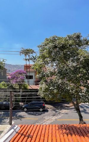 Casa à venda com 213m², 4 quartos e 2 vagas Casa à venda com 213m², 4 quartos e 2 vagasVista da Sacada - Quarto 2