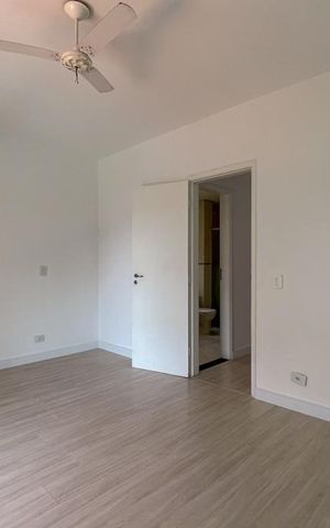Casa à venda com 213m², 4 quartos e 2 vagas Casa à venda com 213m², 4 quartos e 2 vagasQuarto 2