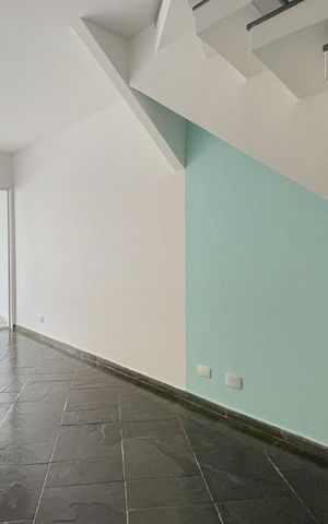 Casa à venda com 213m², 4 quartos e 2 vagas Casa à venda com 213m², 4 quartos e 2 vagasSala de Jantar