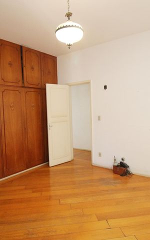 Casa à venda com 270m², 5 quartos e 6 vagasQuarto 1 Suíte
