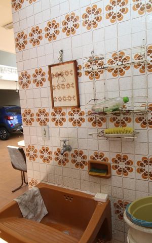 Casa à venda com 270m², 5 quartos e 6 vagasÁrea de Serviço
