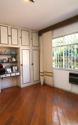 Casa à venda com 270m², 5 quartos e 6 vagasQuarto 2