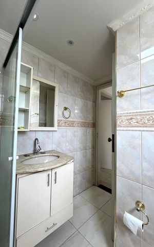 Apartamento à venda com 70m², 2 quartos e 1 vaga Apartamento à venda com 70m², 2 quartos e 1 vagaBanheiro