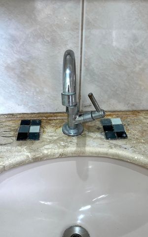 Apartamento à venda com 70m², 2 quartos e 1 vaga Apartamento à venda com 70m², 2 quartos e 1 vagaBanheiro