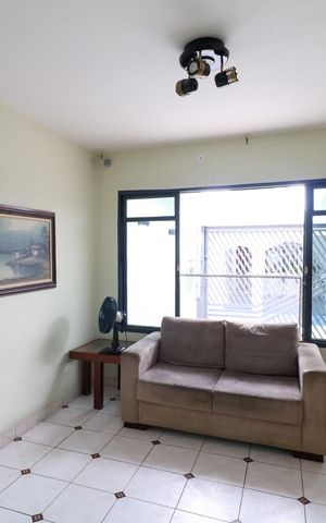 Casa para alugar com 110m², 2 quartos e 1 vaga Casa para alugar com 110m², 2 quartos e 1 vagaSala