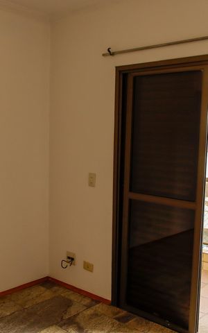 Apartamento à venda com 226m², 4 quartos e 2 vagas Apartamento à venda com 226m², 4 quartos e 2 vagasQuarto 2