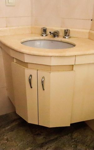 Apartamento à venda com 226m², 4 quartos e 2 vagas Apartamento à venda com 226m², 4 quartos e 2 vagasBanheiro da Suíte 4
