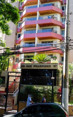 Apartamento à venda com 226m², 4 quartos e 2 vagas Apartamento à venda com 226m², 4 quartos e 2 vagasFachada