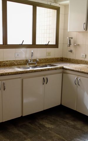 Apartamento à venda com 226m², 4 quartos e 2 vagas Apartamento à venda com 226m², 4 quartos e 2 vagasCozinha
