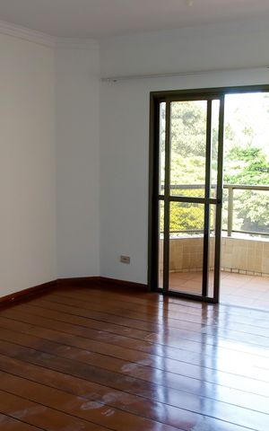Apartamento à venda com 226m², 4 quartos e 2 vagas Apartamento à venda com 226m², 4 quartos e 2 vagassala