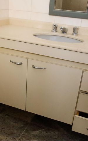 Apartamento à venda com 226m², 4 quartos e 2 vagas Apartamento à venda com 226m², 4 quartos e 2 vagasBanheiro da Suíte 3
