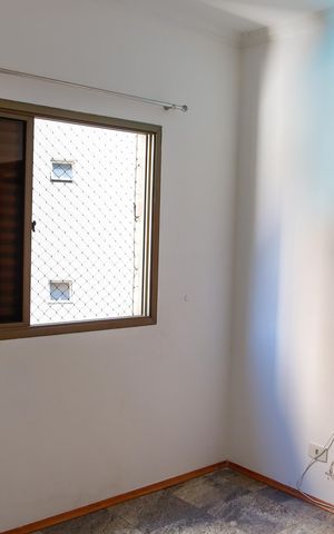 Apartamento à venda com 226m², 4 quartos e 2 vagas Apartamento à venda com 226m², 4 quartos e 2 vagasQuarto 3 - Suíte