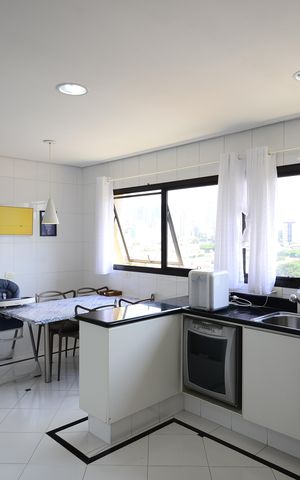 Apartamento à venda com 213m², 3 quartos e 3 vagasCozinha