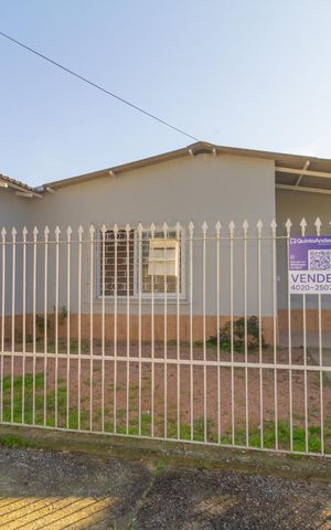 Casa à venda com 86m², 3 quartos e sem vaga Casa à venda com 86m², 3 quartos e sem vagaFachada