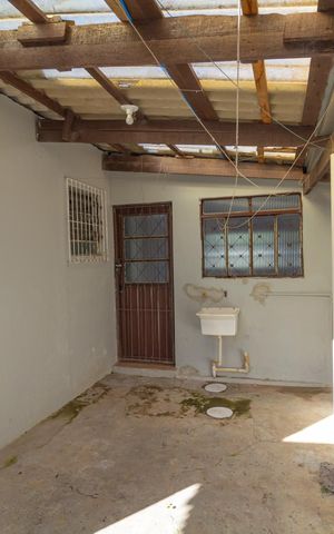 Casa à venda com 86m², 3 quartos e sem vaga Casa à venda com 86m², 3 quartos e sem vagavaranda de serviço
