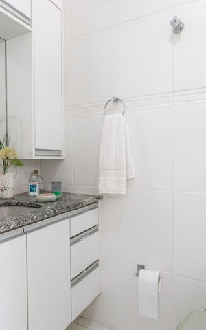 Apartamento à venda com 177m², 3 quartos e 2 vagas Apartamento à venda com 177m², 3 quartos e 2 vagasBanheiro da Suíte 1