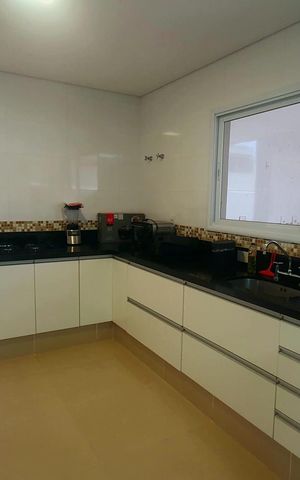 Casa de condomínio para alugar com 252m², 4 quartos e 6 vagas Casa de condomínio para alugar com 252m², 4 quartos e 6 vagasCozinha