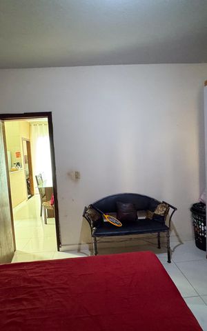 Casa à venda com 80m², 2 quartos e 2 vagasQuarto 1