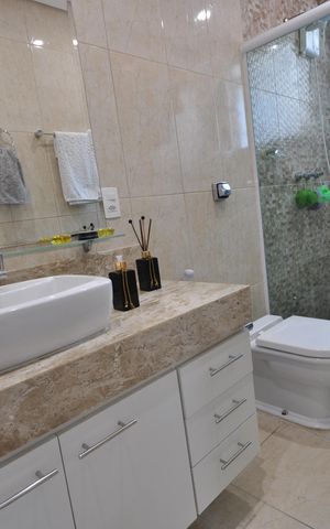 Casa à venda com 280m², 3 quartos e 1 vagaBanheiro da Suíte 1