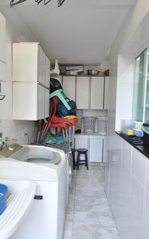 Casa à venda com 280m², 3 quartos e 1 vagaÁrea de serviço