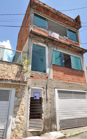 Casa à venda com 280m², 3 quartos e 1 vagaFachada
