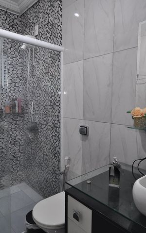 Casa à venda com 280m², 3 quartos e 1 vagaBanheiro da Suíte 2