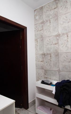 Casa à venda com 250m², 4 quartos e 5 vagas Casa à venda com 250m², 4 quartos e 5 vagasQuarto 1