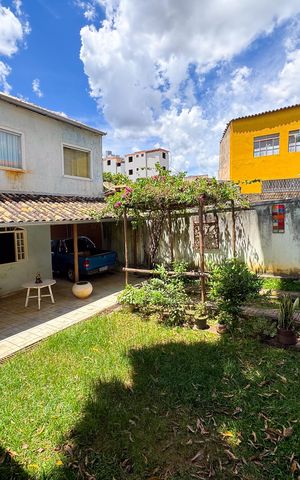 Casa à venda com 220m², 2 quartos e 3 vagas Casa à venda com 220m², 2 quartos e 3 vagasÁrea comum