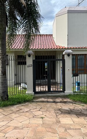 Casa à venda com 240m², 3 quartos e 2 vagasplaquinha fachada