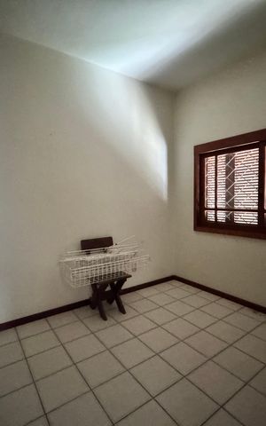 Casa à venda com 240m², 3 quartos e 2 vagasÁrea de Serviço