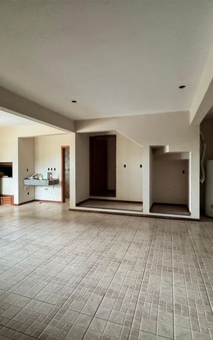 Casa à venda com 240m², 3 quartos e 2 vagasGaragem