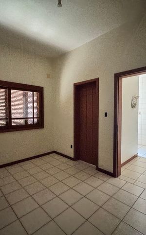 Casa à venda com 240m², 3 quartos e 2 vagasÁrea de Serviço
