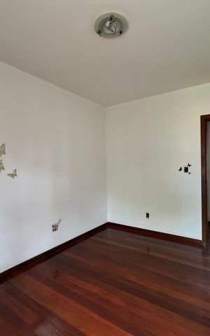 Casa à venda com 240m², 3 quartos e 2 vagasquarto 1