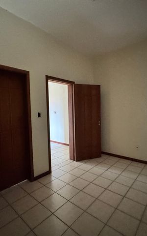 Casa à venda com 240m², 3 quartos e 2 vagasÁrea de Serviço