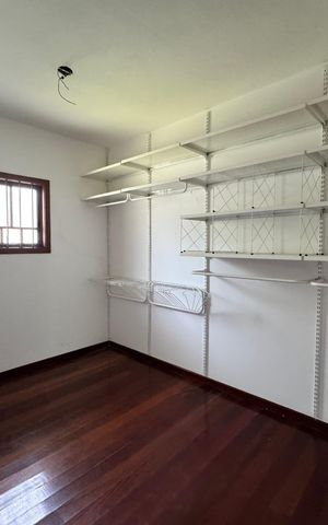 Casa à venda com 240m², 3 quartos e 2 vagasQuarto Suíte