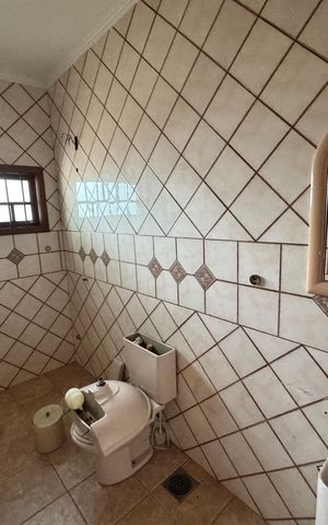 Casa à venda com 240m², 3 quartos e 2 vagasbanheiro garagem