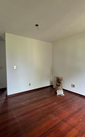 Casa à venda com 240m², 3 quartos e 2 vagasQuarto Suíte
