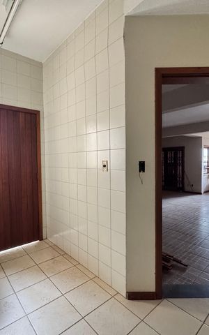 Casa à venda com 240m², 3 quartos e 2 vagasGaragem