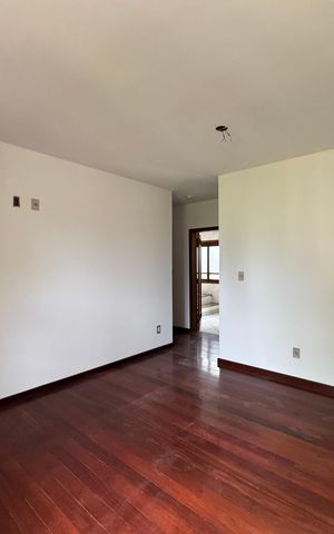 Casa à venda com 240m², 3 quartos e 2 vagasquarto 2