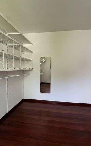 Casa à venda com 240m², 3 quartos e 2 vagasQuarto Suíte