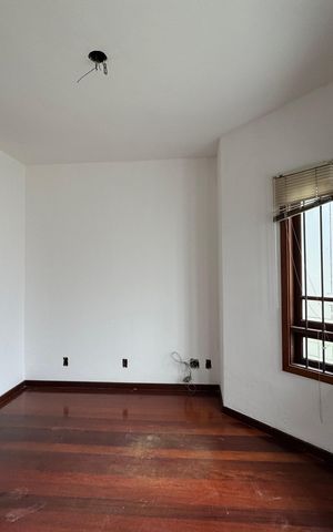 Casa à venda com 240m², 3 quartos e 2 vagasHall de entrada